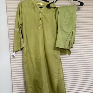 Chic Olive Long Sleeve Dress